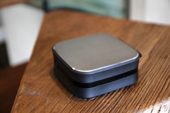 Azulle Byte Plus Mini PC Review (Avis de produit) 8 Azulle Byte Plus Mini PC - de haut en bas